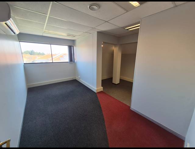 324M² OFFICE TO LET IN WOODMEAD